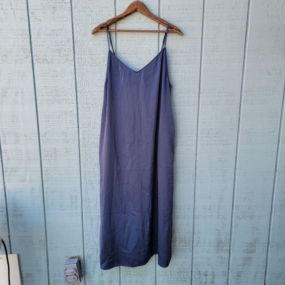 Uniqlo Satin V-neck Slip Midi Dress sz L Navy/Gray Quiet Luxury Minimalist